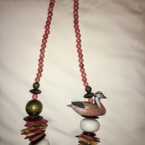 Statement Necklace - Colorful wood detail w duck - Picture 3 of 3